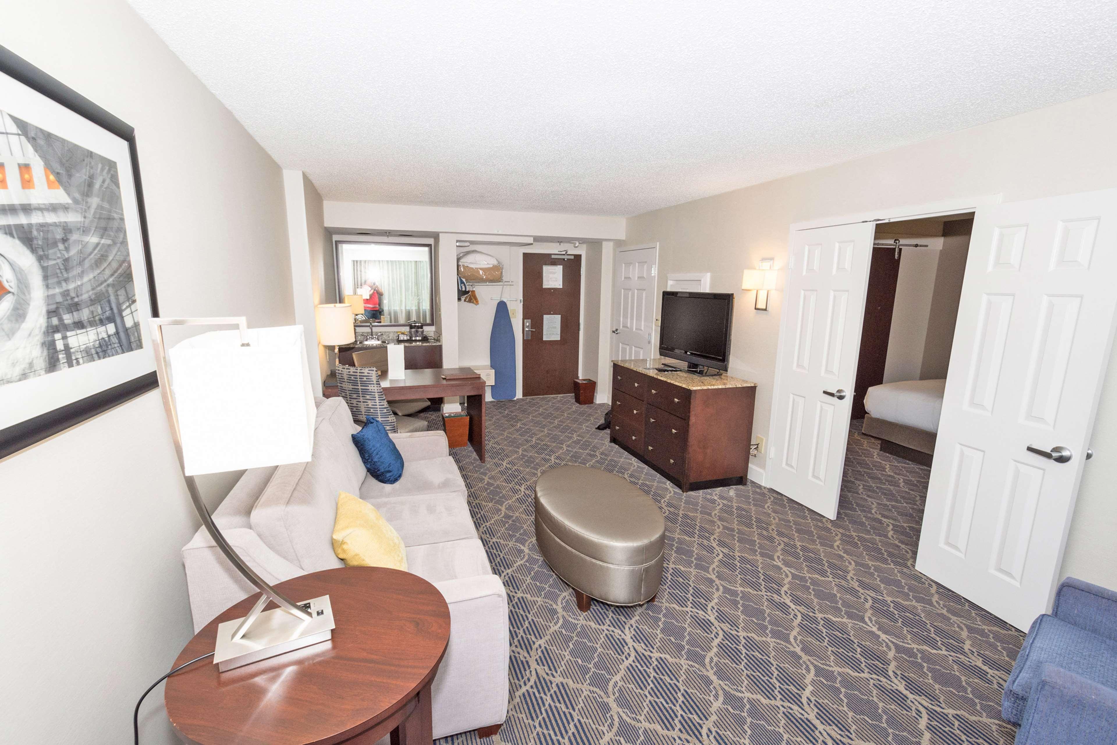Doubletree Suites By Hilton At The Battery Atlanta Smyrna Exteriér fotografie