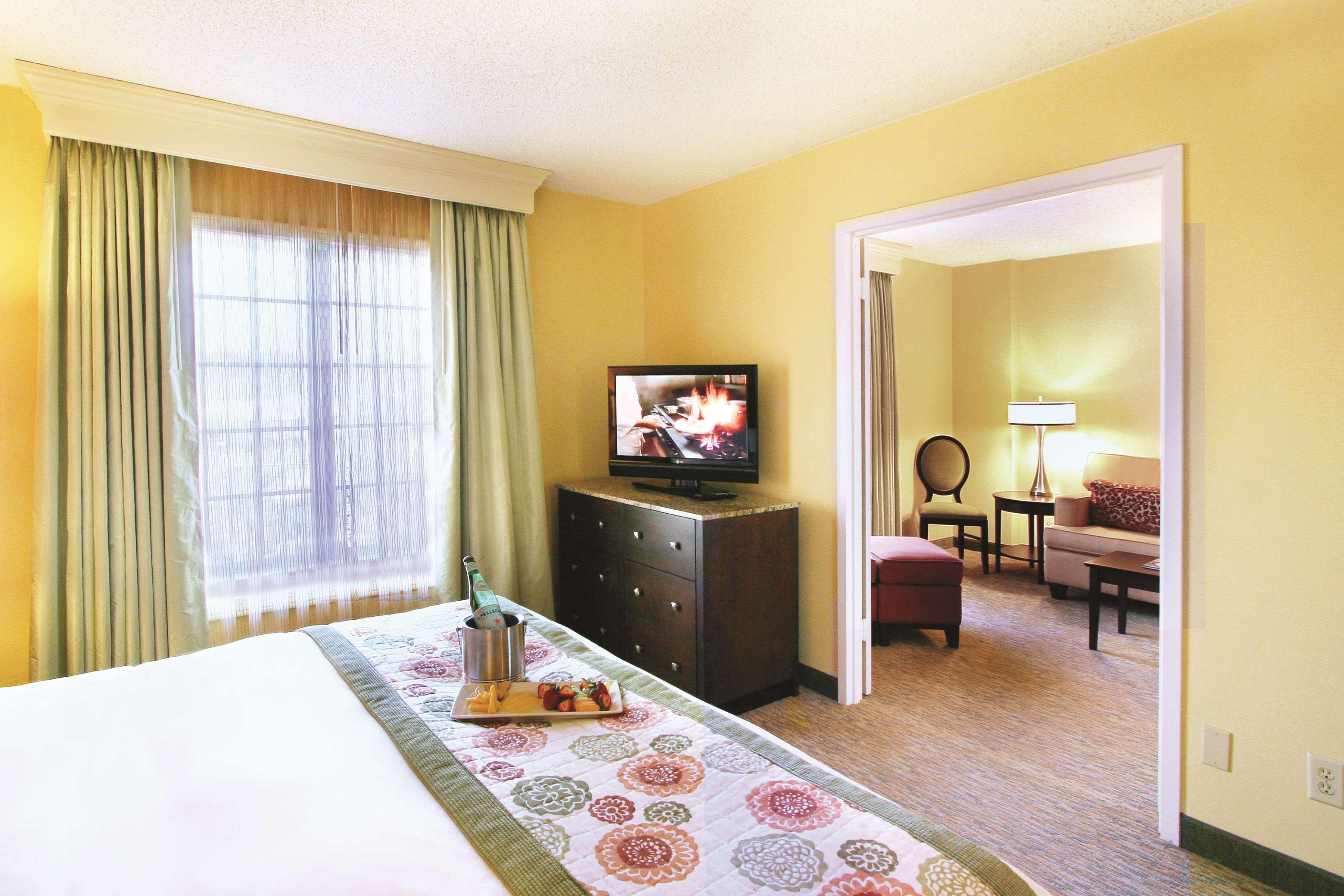 Doubletree Suites By Hilton At The Battery Atlanta Smyrna Exteriér fotografie