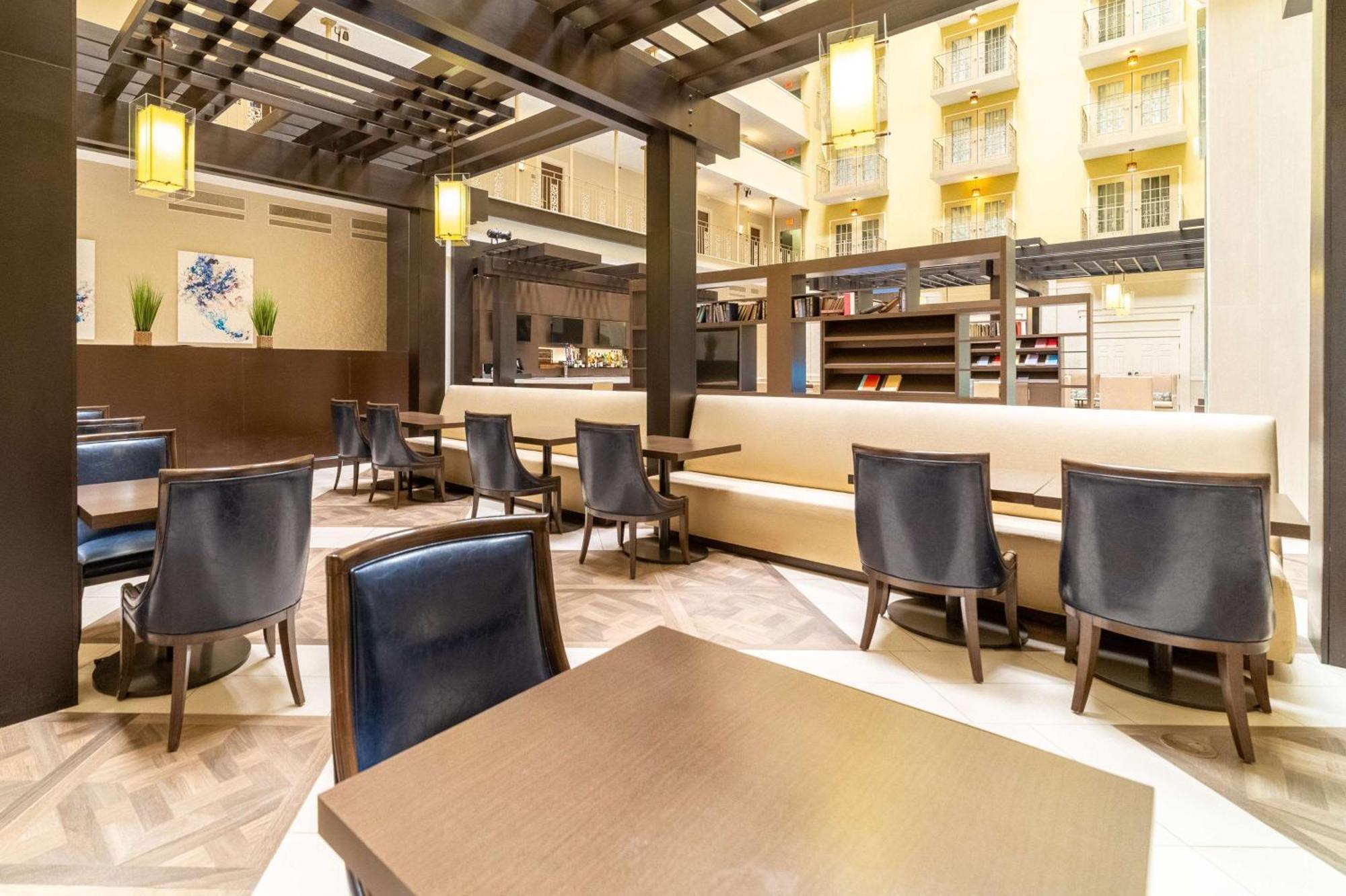 Doubletree Suites By Hilton At The Battery Atlanta Smyrna Exteriér fotografie